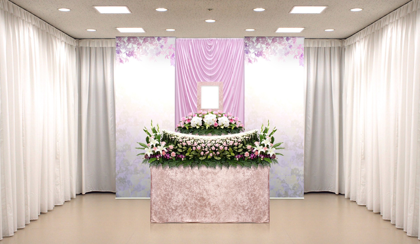 白とピンクの花祭壇の参考写真